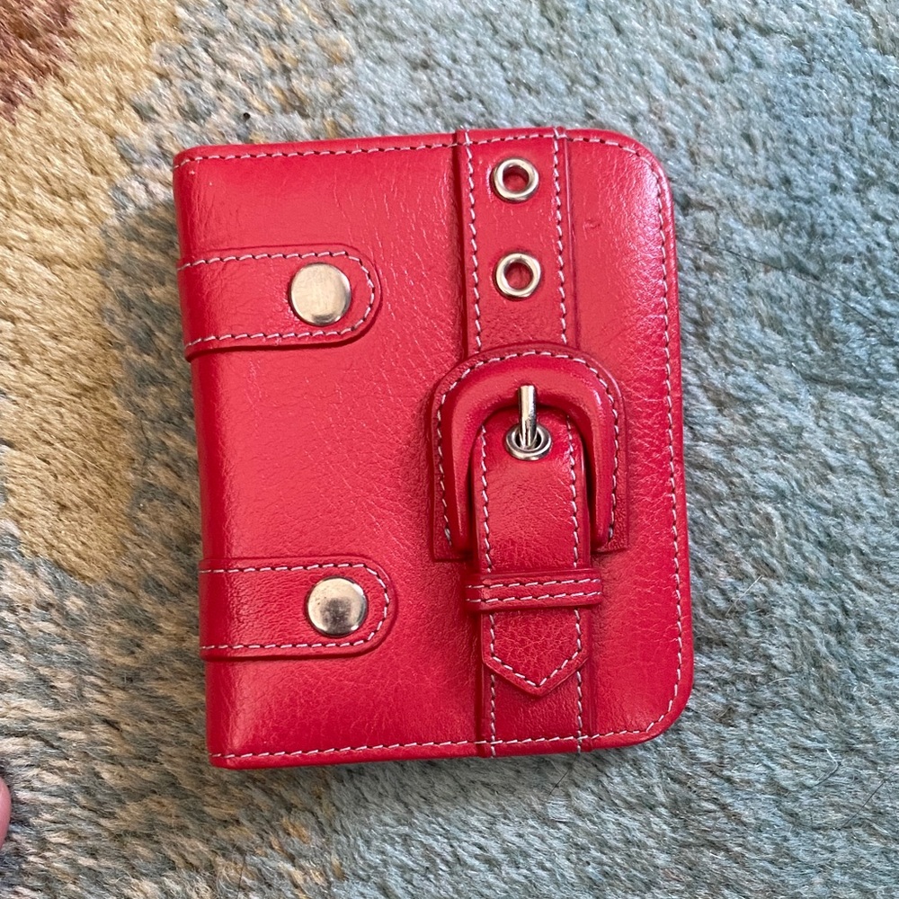 NEST  Red Card Holder